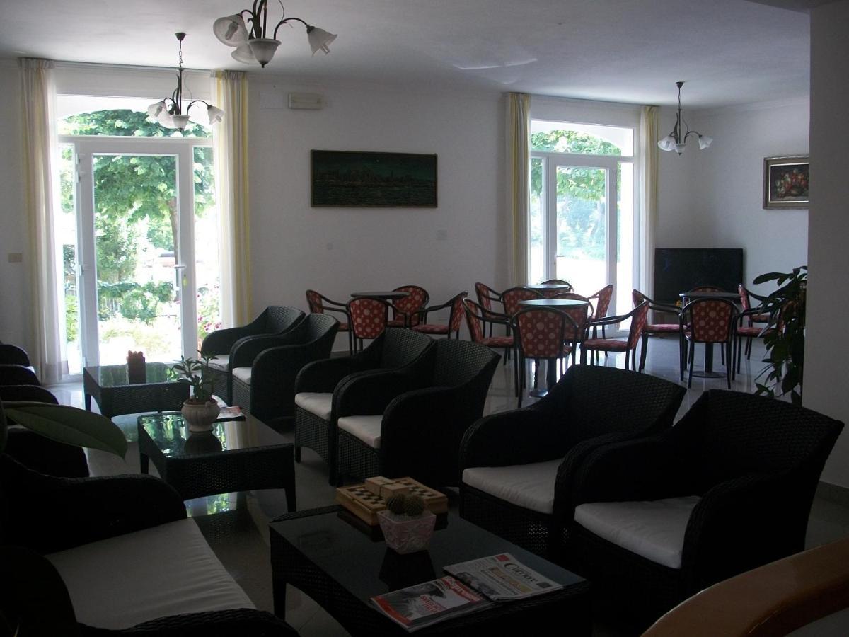 Hotel Liliana Римини Экстерьер фото